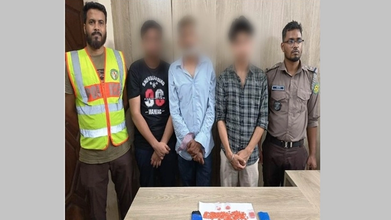 উত্তরায় ইয়াবাসহ গ্রেফতার ৩