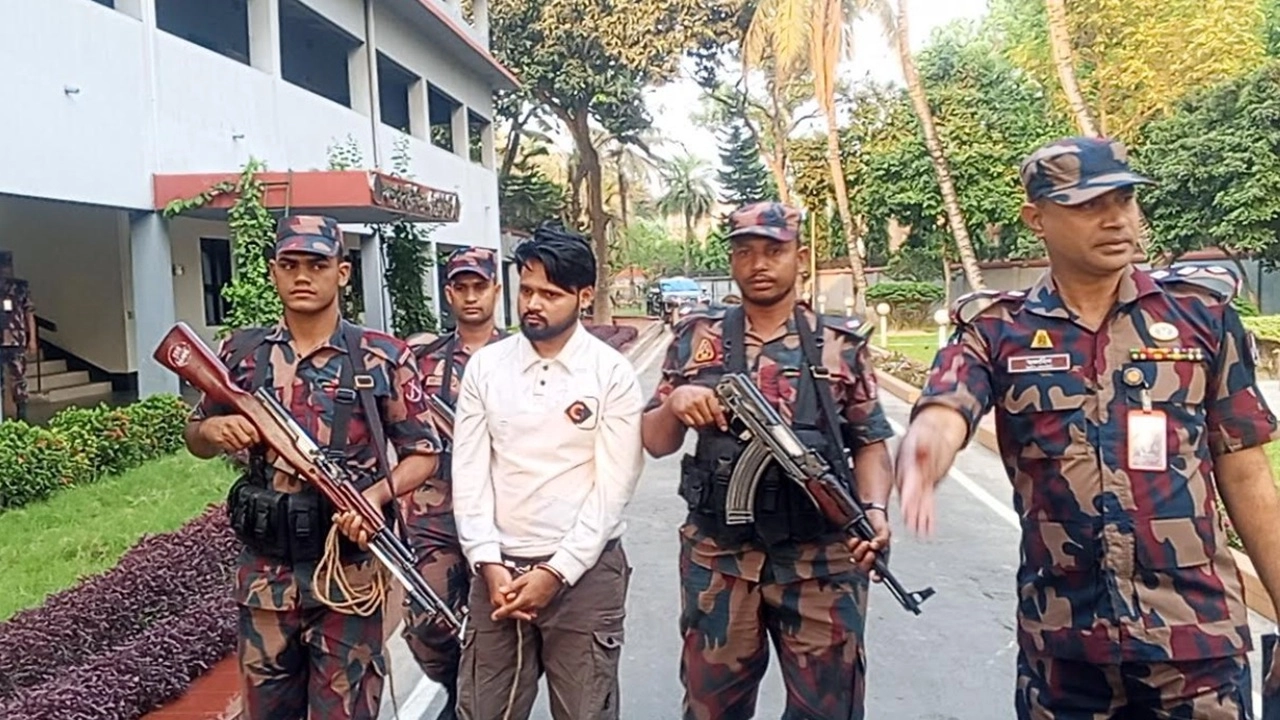 বর্ডার গার্ড বাংলাদেশ  (বিজিবি)।