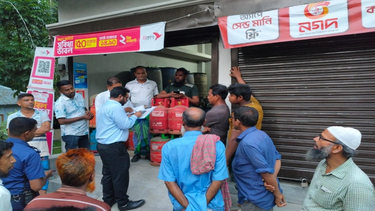 ভ্রাম্যমাণ আদালত।