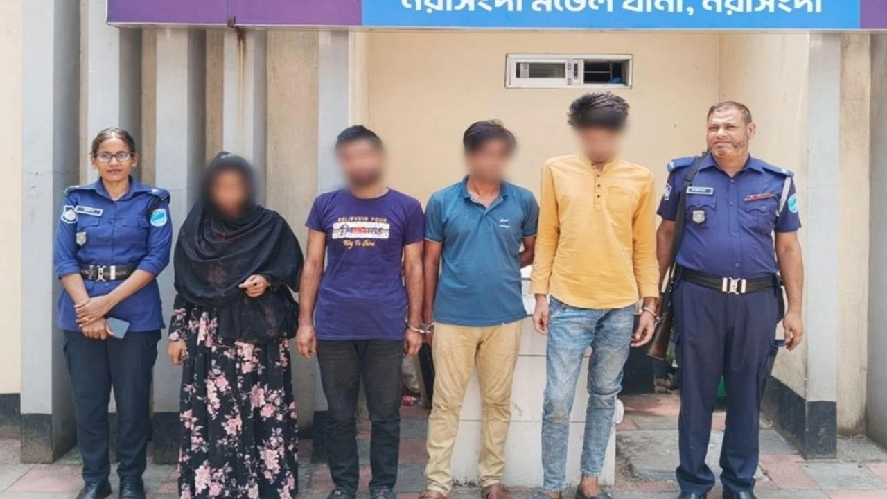 নরসিংদীতে হানিট্র্যাপে প্রবাসী অপহরণ, মুক্তিপণ আদায় গ্রেফতার ৪