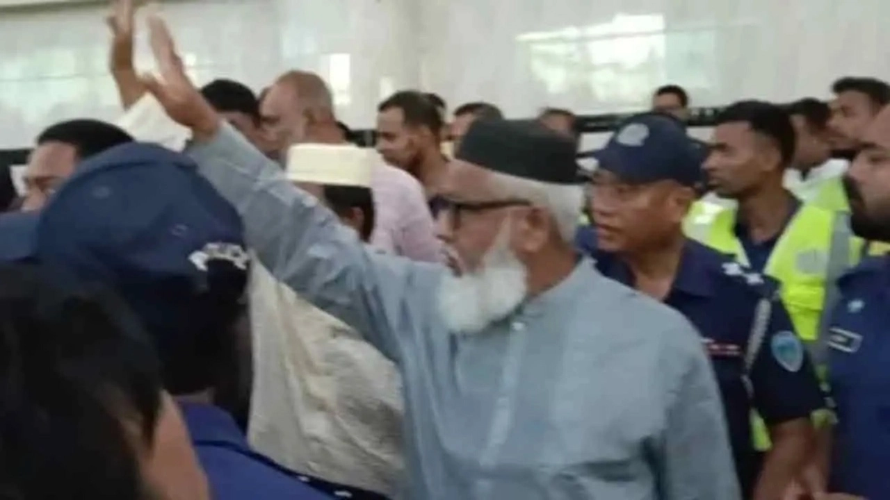 হাইকোর্ট বিভাগের বিচারপতি আব্দুল মান্নানের অসৌজন্যমূলক আচরণের ভিডিও ভাইরাল