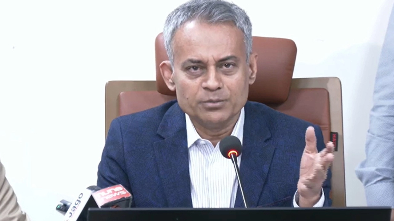 সড়ক পরিবহন ও সেতুমন্ত্রী শেখ রবিউল আলম