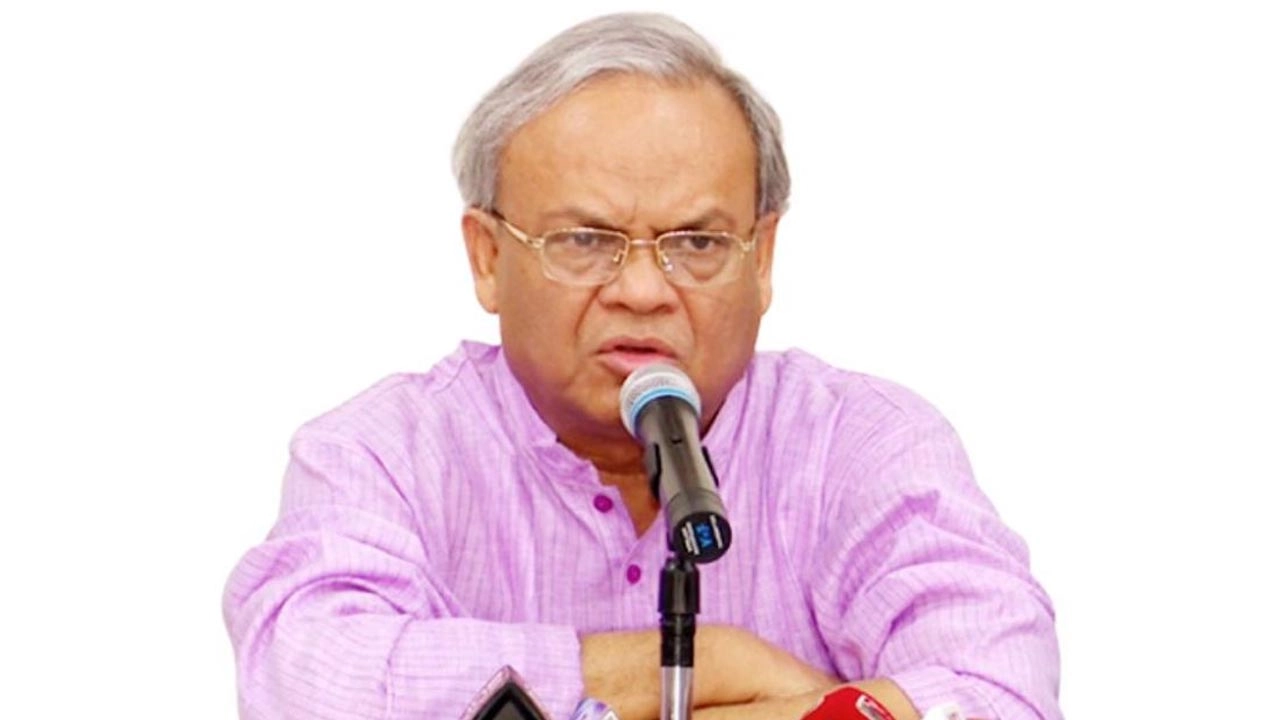 বিদ্যুৎমন্ত্রীকে আরও তৎপর হতে হবে