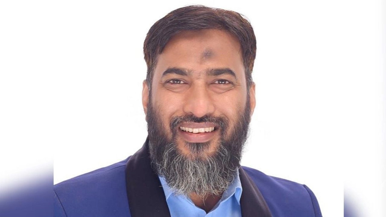 ইসহাক সরকার।