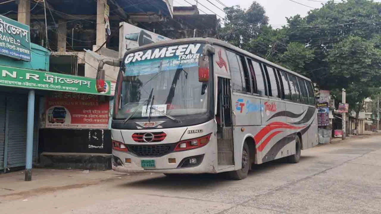 চাঁপাইনবাবগঞ্জ থেকে সব ধরনের বাস চলাচল আবার স্বাভাবিক