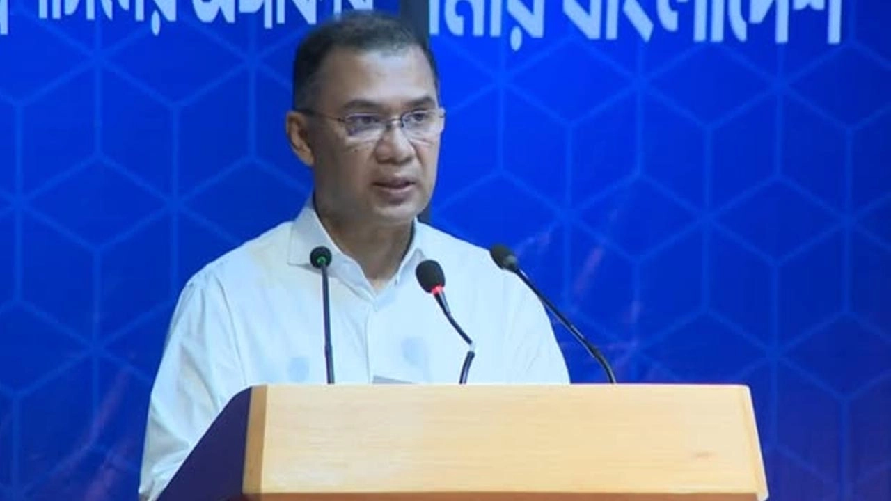 বক্তব্য দিচ্ছেন প্রধানমন্ত্রী তারেক রহমান।