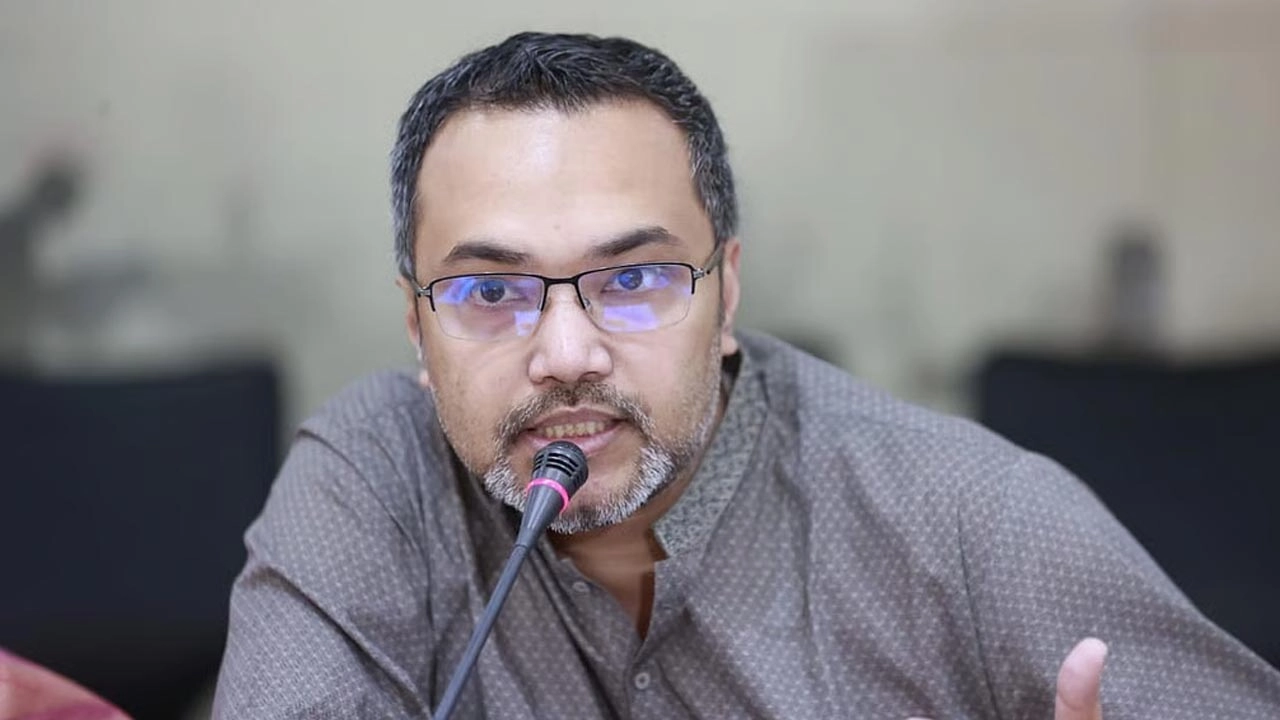 প্রধানমন্ত্রীর উপদেষ্টা ড. মাহদী আমিন