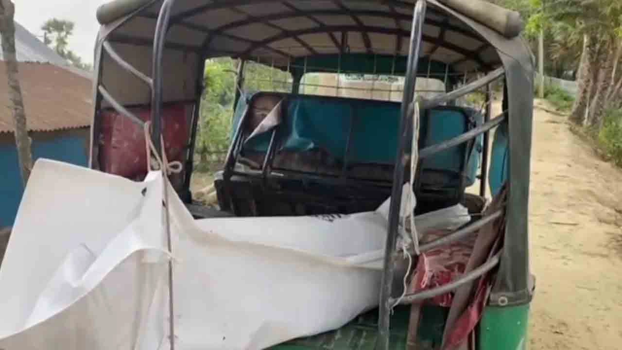 নিহত যুবকের লাশ