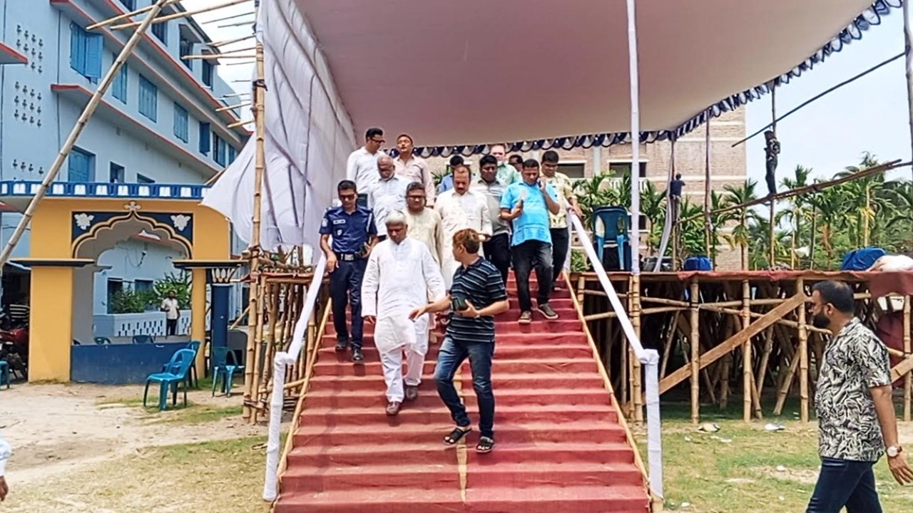 প্রধানমন্ত্রীর জনসভা মঞ্চ পরিদর্শন করলেন বিদ্যুৎ প্রতিমন্ত্রী