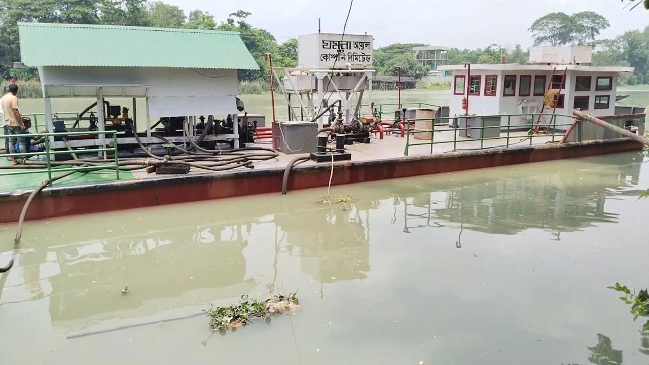ঝালকাঠির যমুনা অয়েল বার্জ ডিপো