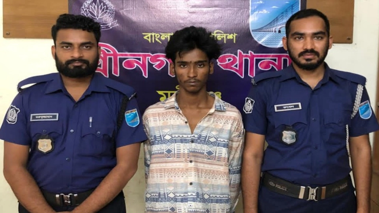 মুন্সীগঞ্জে স্কুলছাত্র হত্যা মামলার পলাতক আসামি গ্রেপ্তার