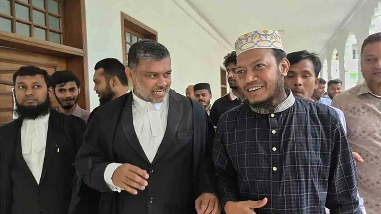 হাইকোর্টে এমপি মুফতি আমির হামজার আগাম জামিন