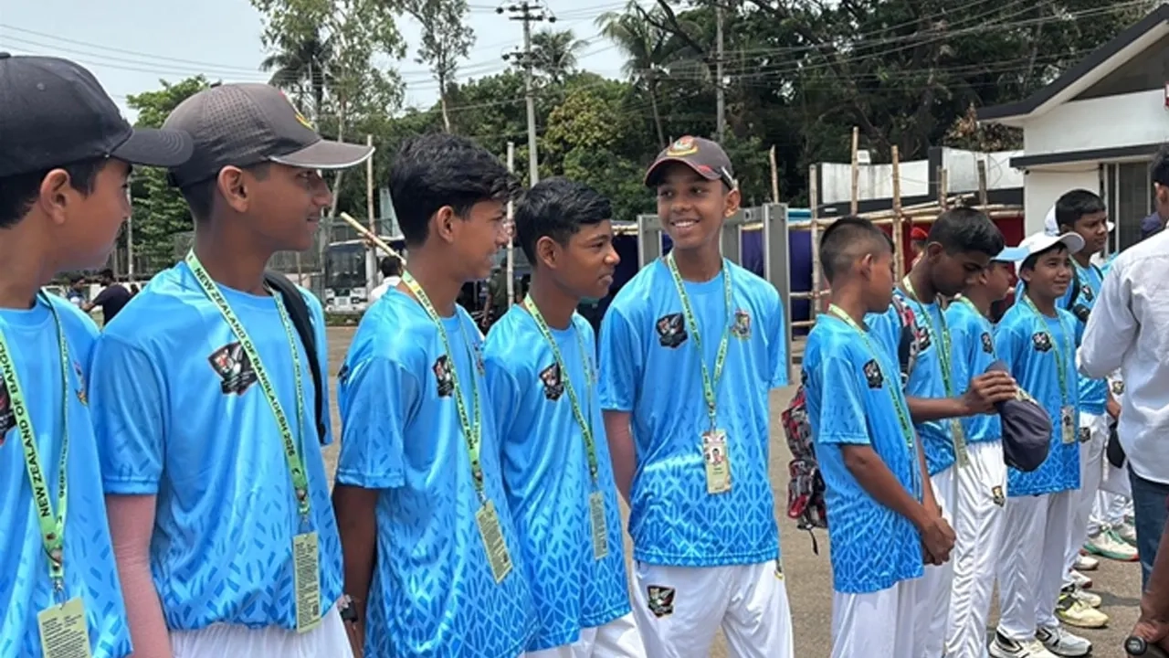 ২১ বছর পর ‘বল বয়ের’ সংস্কৃতি ফিরল ‘ফিউচার স্টার’ নামে 