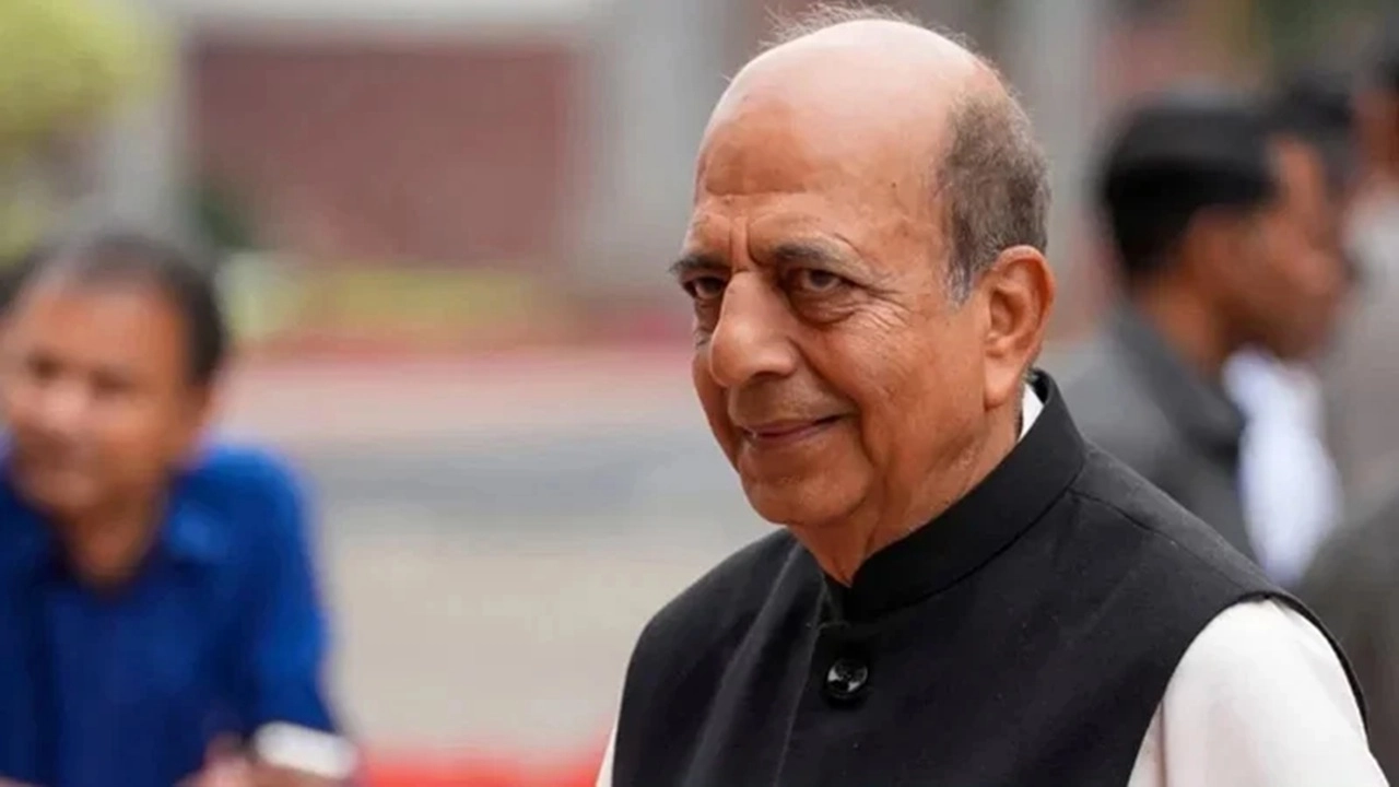 জ্যেষ্ঠ নেতা দীনেশ ত্রিবেদী