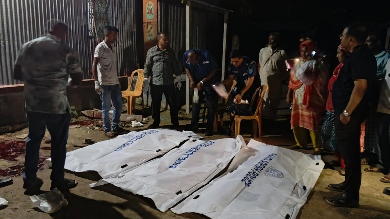 ফরিদপুরে নিহত তিনজনের লাশ