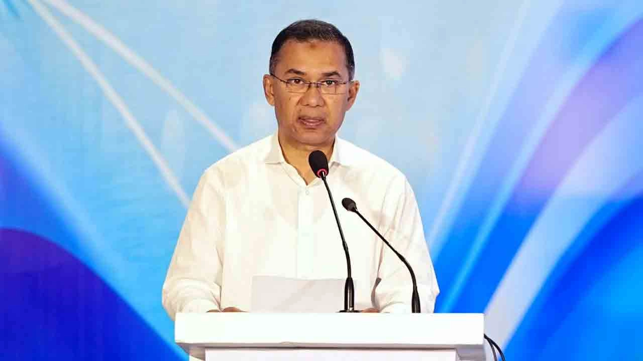 ফ্যাসিবাদ অবসানের পর দেশ গণতন্ত্রের পথে হাঁটছে: প্রধানমন্ত্রী 