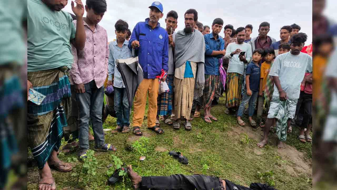 রায়গঞ্জে অটোরিকশা চালকের গলাকাটা মরদেহ উদ্ধার করেছে পুলিশ
