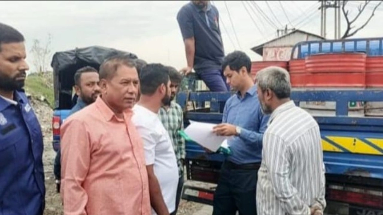 সোনারগাঁয়ে ২৬শ’ লিটার ডিজেল জব্দ, ভ্রাম্যমান আদালতের জরিমানা