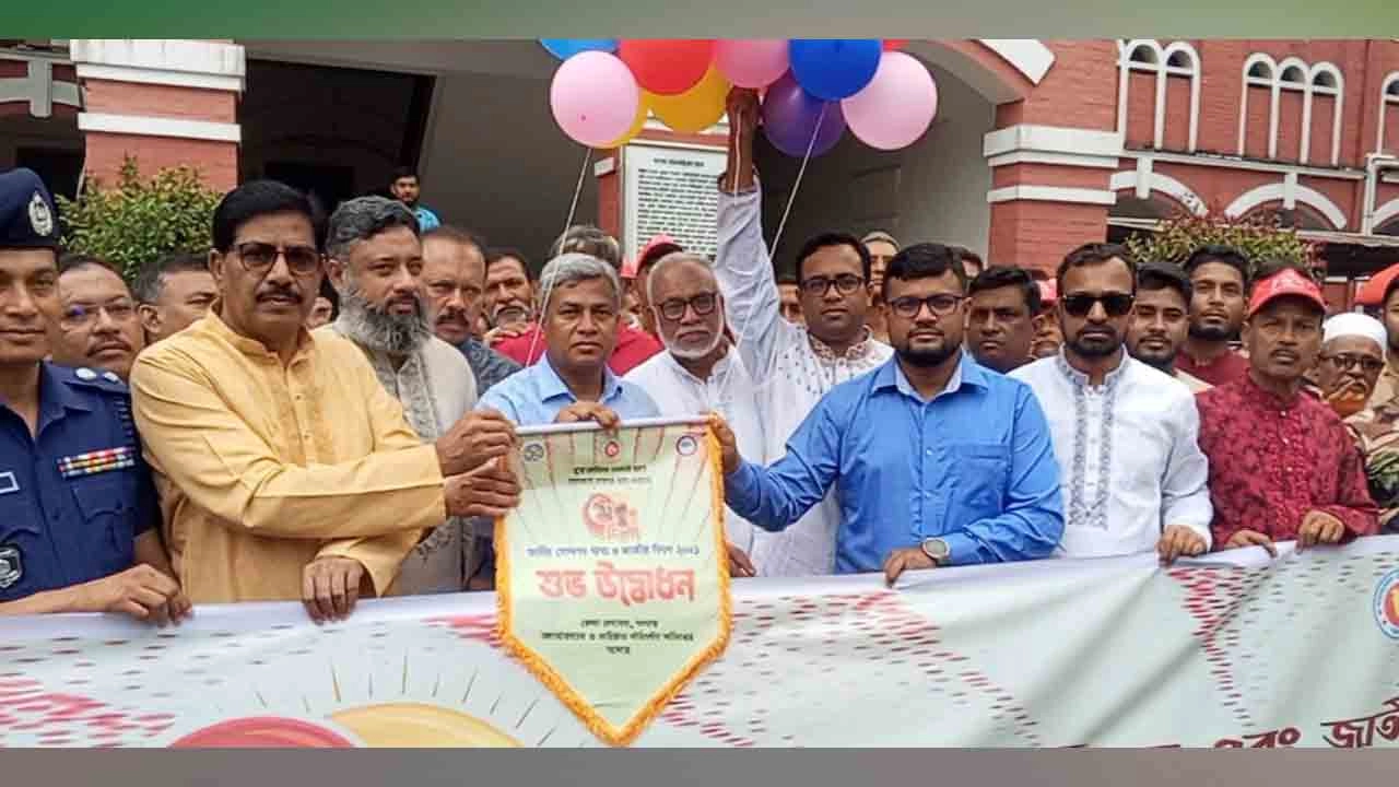বেলুন উড়িয়ে মে দিবস উদ্বোধন করেন বিদ্যুৎ, জ্বালানি ও খনিজ সম্পদ মন্ত্রণালয়ের প্রতিমন্ত্রী অনিন্দ্য ইসলাম অমি