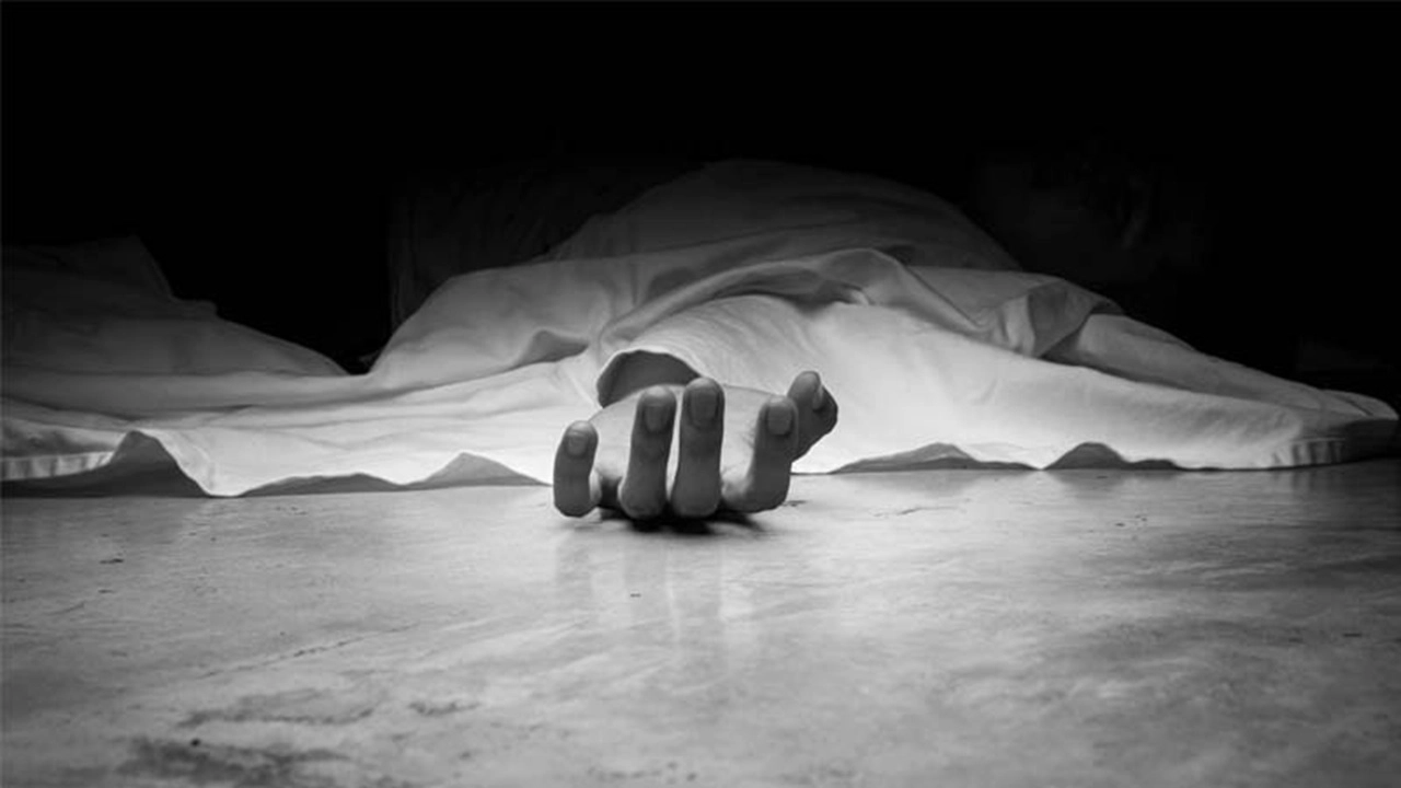 মন্দিরের বারান্দা থেকে অজ্ঞাত নারীর মরদেহ উদ্ধার