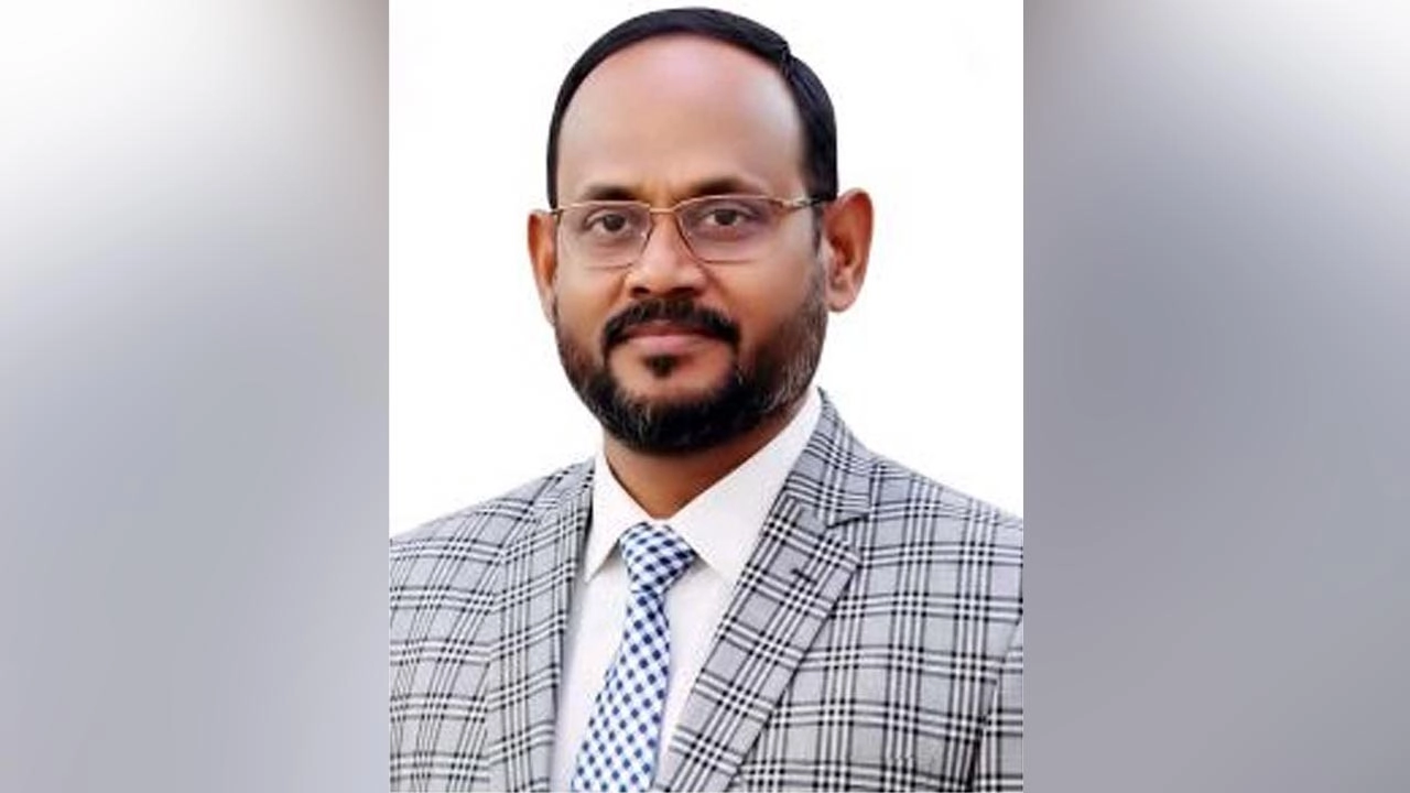 প্রতিমন্ত্রী সুলতান সালাউদ্দিন টুকু।