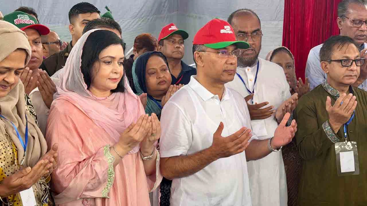 সিলেট নগর সুরক্ষা বাঁধ ও রিভার ড্রাইভ প্রকল্পের ভিত্তিপ্রস্তর স্থাপন করেছেন প্রধানমন্ত্রী তারেক রহমান