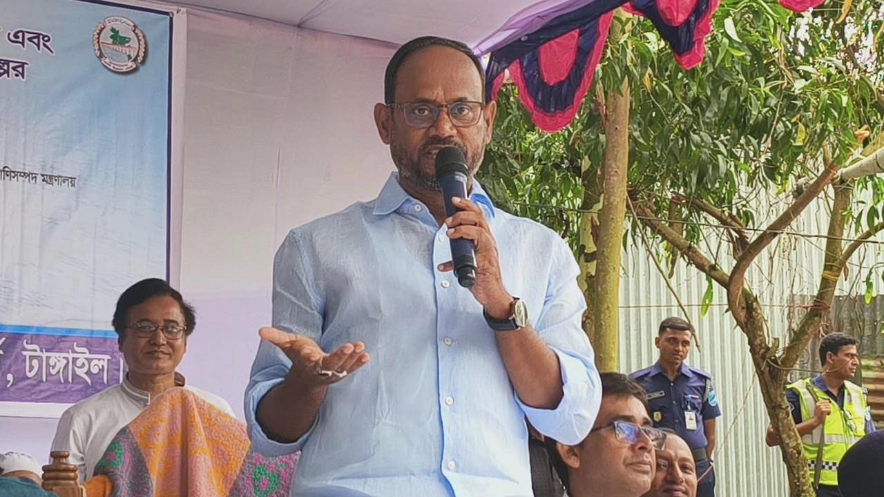 বক্তব্য দিচ্ছেন মৎস্য ও প্রাণিসম্পদ মন্ত্রণালয়ের প্রতিমন্ত্রী সুলতান সালাউদ্দিন টুকু।
