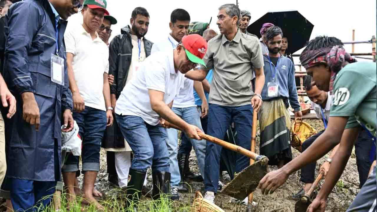 বাঁশিয়া খাল পুনঃখননের উদ্বোধন করলেন প্রধানমন্ত্রী তারেক রহমান