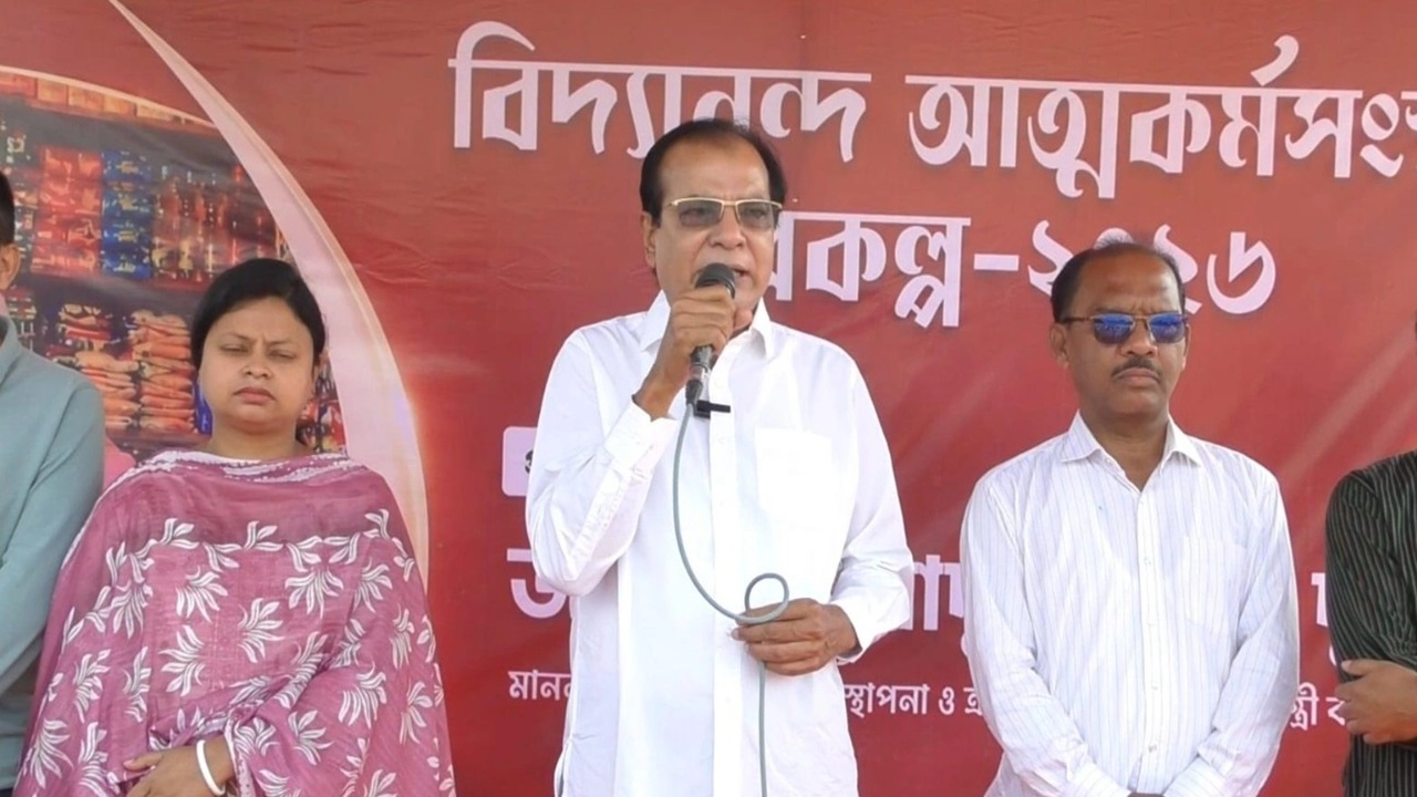 লালমনিরহাটে ত্রাণমন্ত্রী