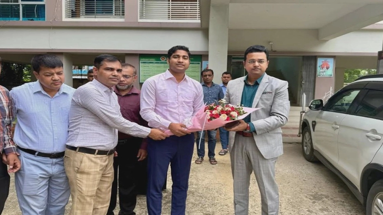 সাতকানিয়ার অতিরিক্ত জেলা প্রশাসক ভূমি অফিস পরিদর্শন