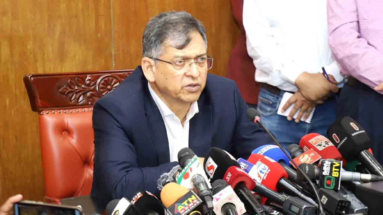 স্বরাষ্ট্রমন্ত্রী সালাহউদ্দিন আহমদ