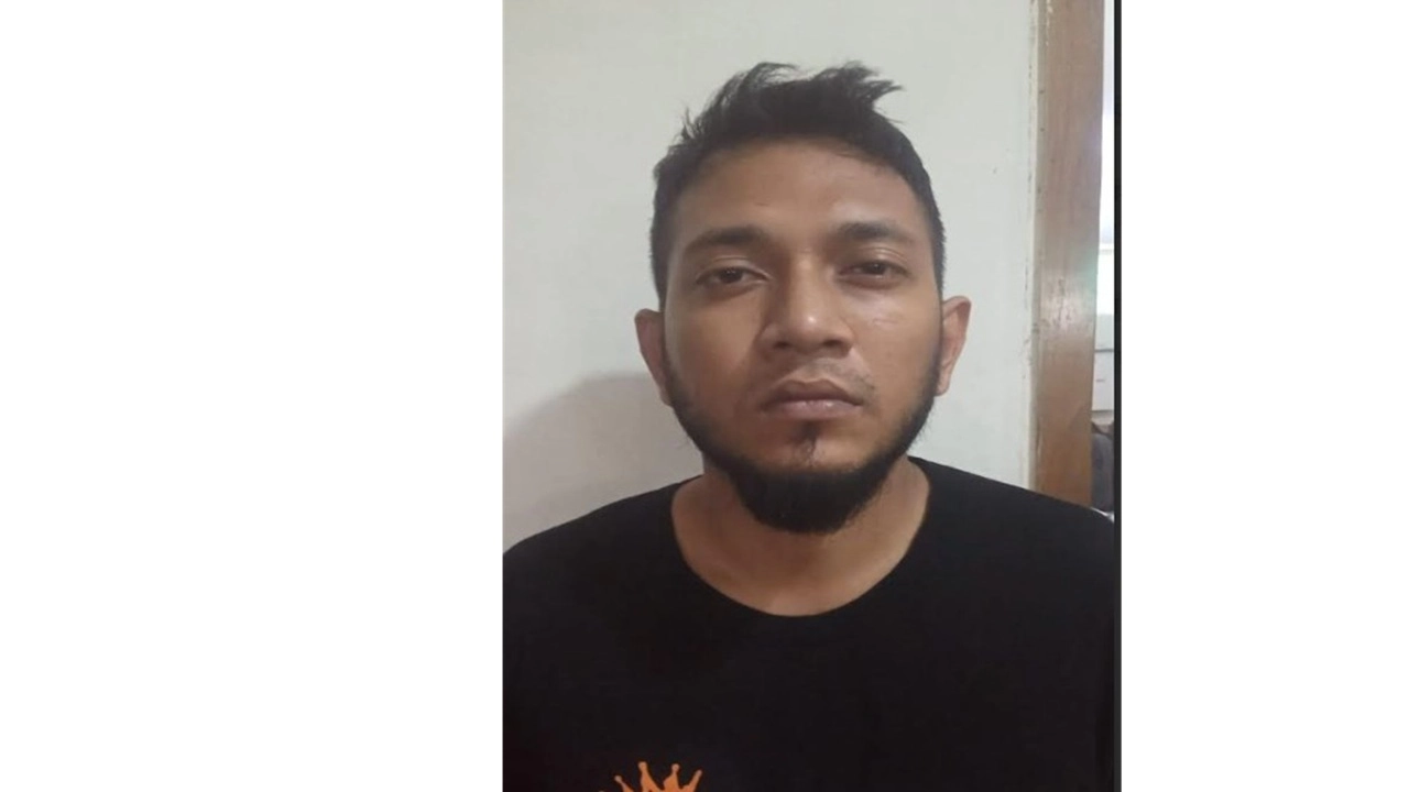 যশোরে ভেজাল মবিল কারখানায় অভিযানে আটক ১