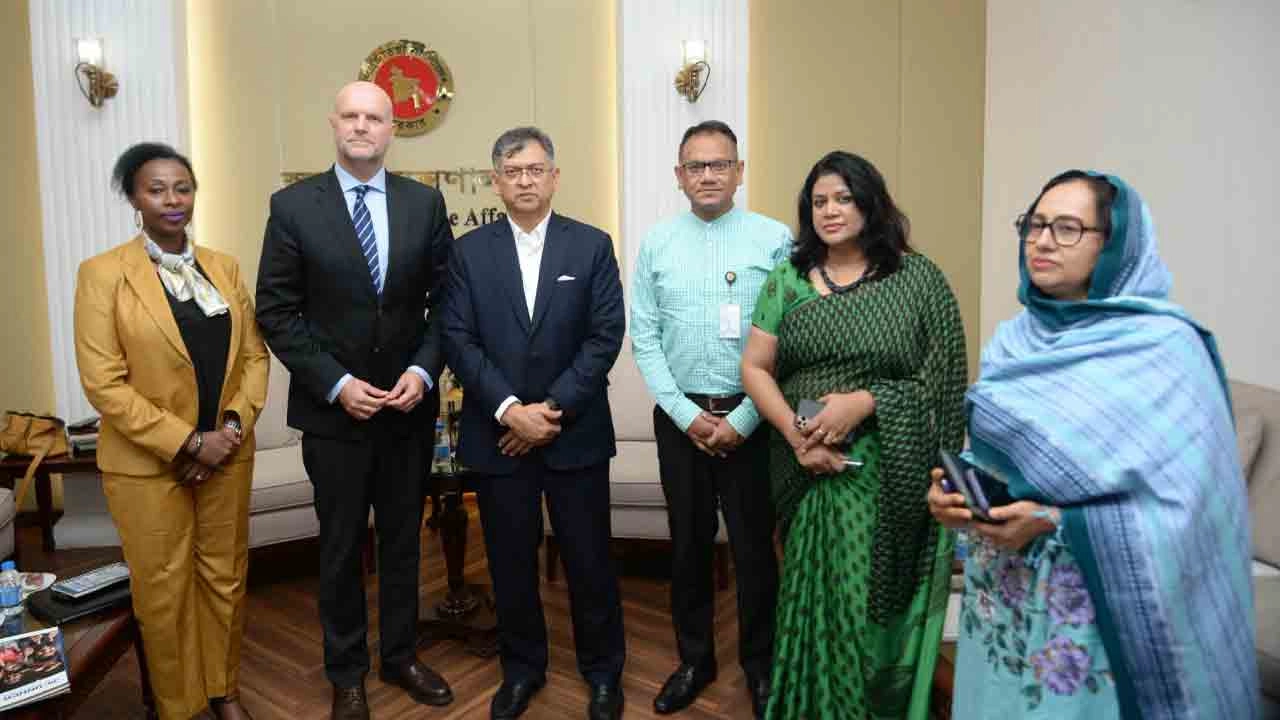 স্বরাষ্ট্রমন্ত্রীর সঙ্গে ইউএনএইচসিআর প্রতিনিধির সাক্ষাৎ