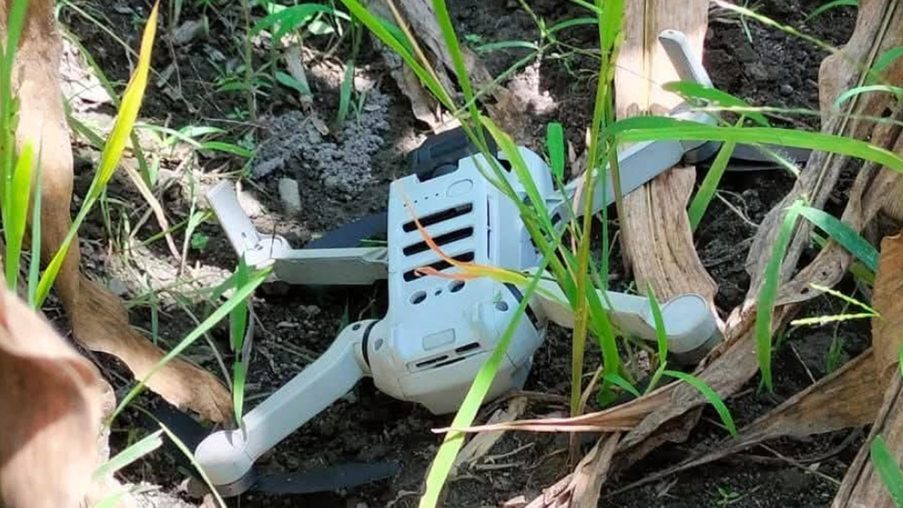 বাংলাদেশের ভেতর আছড়ে পড়ল বিএসএফের ড্রোন