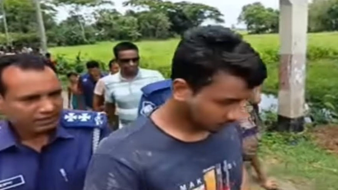 রাঙ্গাবালীতে মাদ্রাসা ছাত্রকে বলাৎকারের অভিযোগে শিক্ষক গ্রেফতার