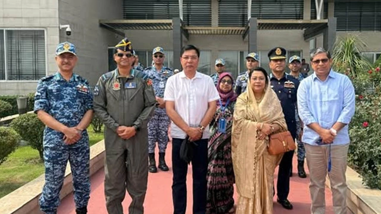 বগুড়ার উদ্দেশ্যে রওনা হয়েছেন উচ্চ পর্যায়ের প্রতিনিধি দল।
