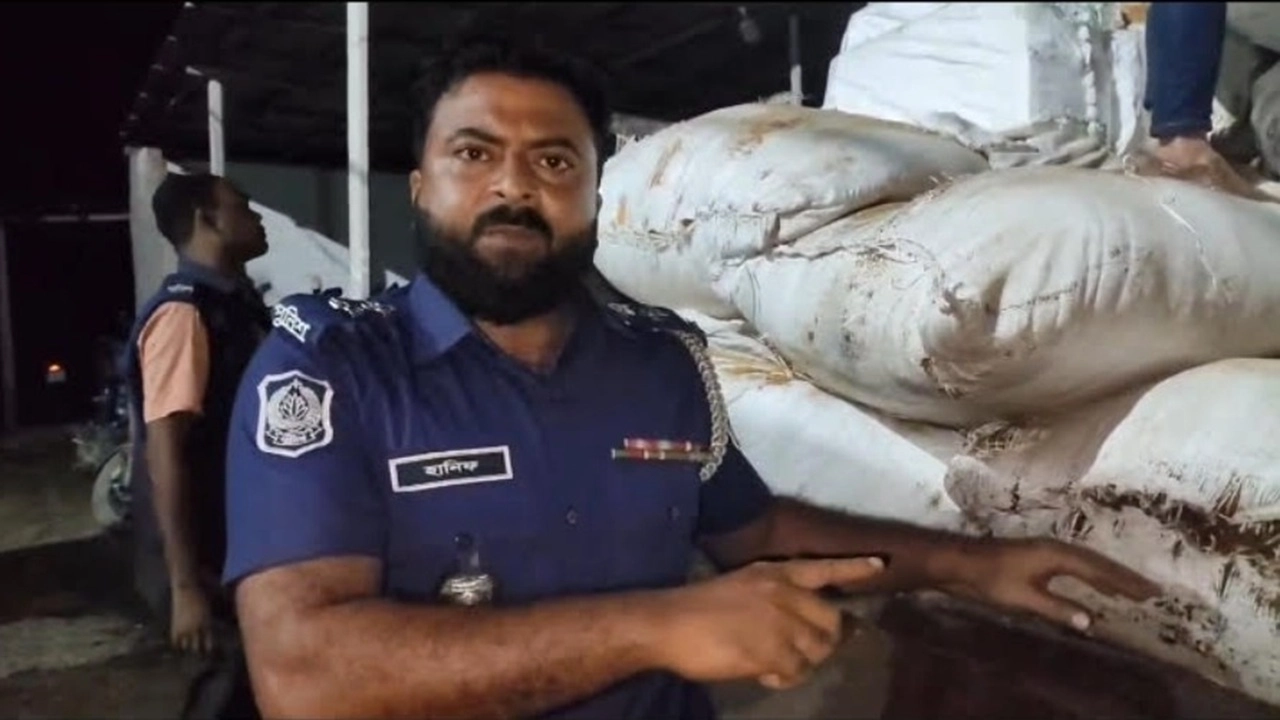 ছবিঃ এস আই আবু হানিফ।