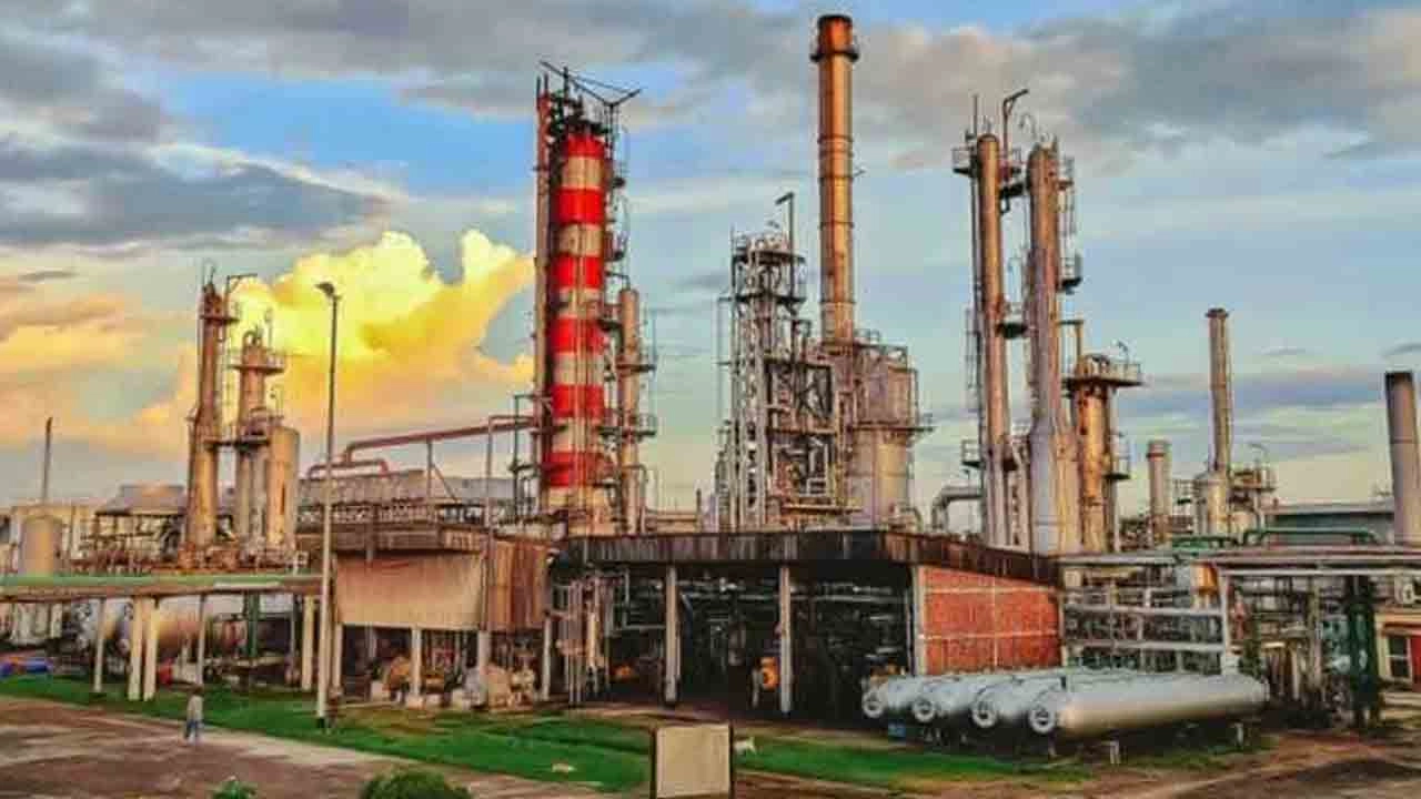 ২৩ দিন পর ইস্টার্ন রিফাইনারিতে উৎপাদন শুরু