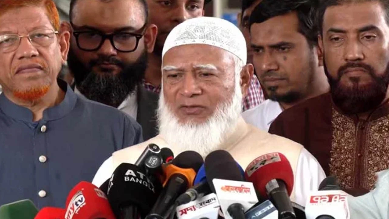 দেশের ক্ষতি হলে আমরা নীরবে বসে থাকব না
