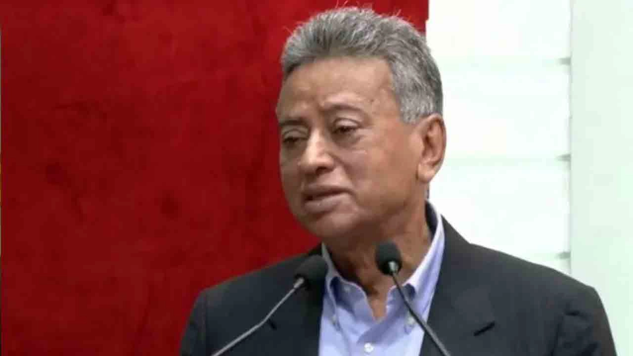 অর্থমন্ত্রী আমির খসরু মাহমুদ চৌধুরী