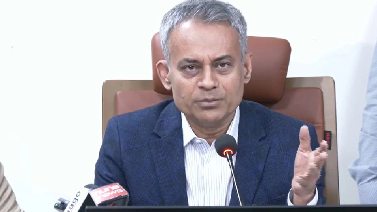 সড়ক পরিবহন, নৌ ও রেলপথমন্ত্রী শেখ রবিউল আলম