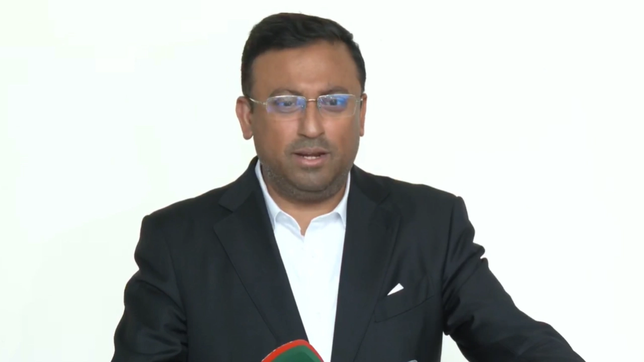 প্রধানমন্ত্রীর পররাষ্ট্র উপদেষ্টা হুমায়ুন কবির