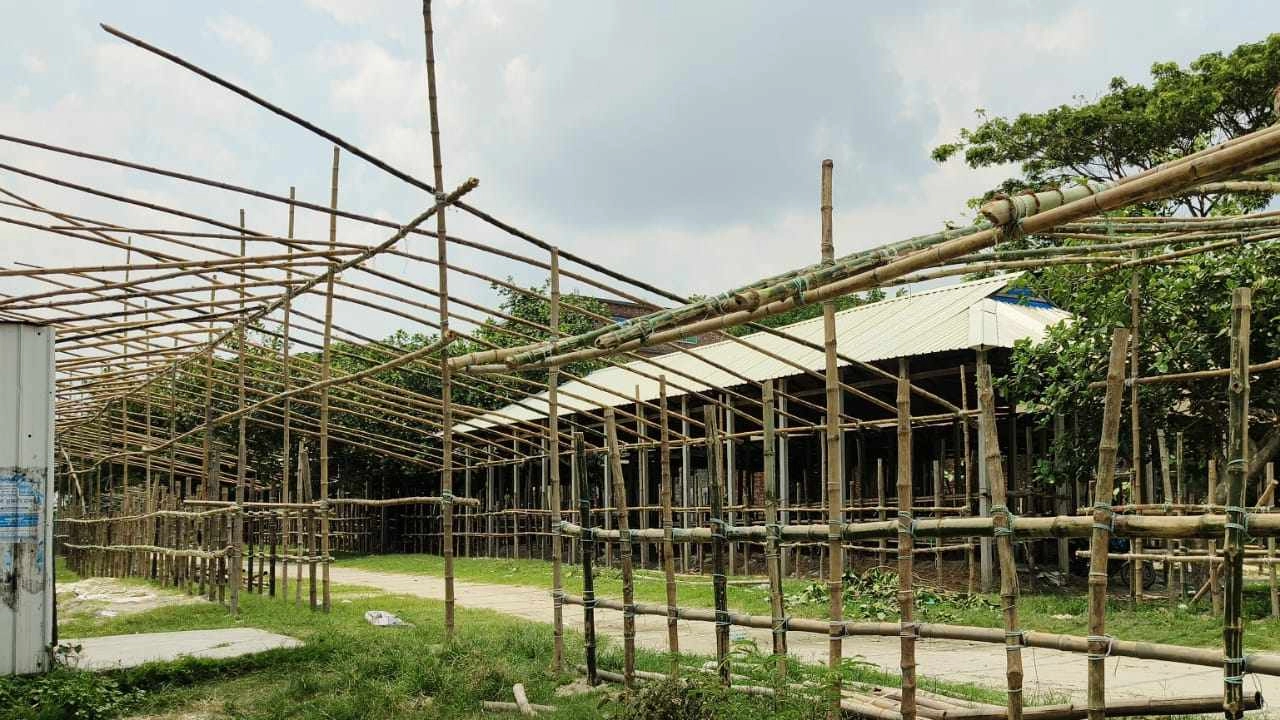 কেরানীগঞ্জের একটি পশুর হাটের চিত্র