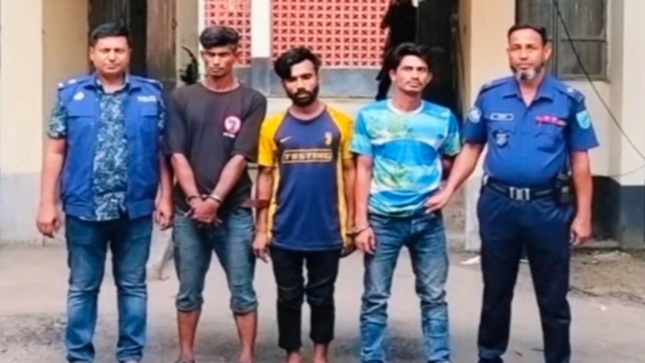 ইয়াবাসহ ৩ মাদক কারবারি আটক