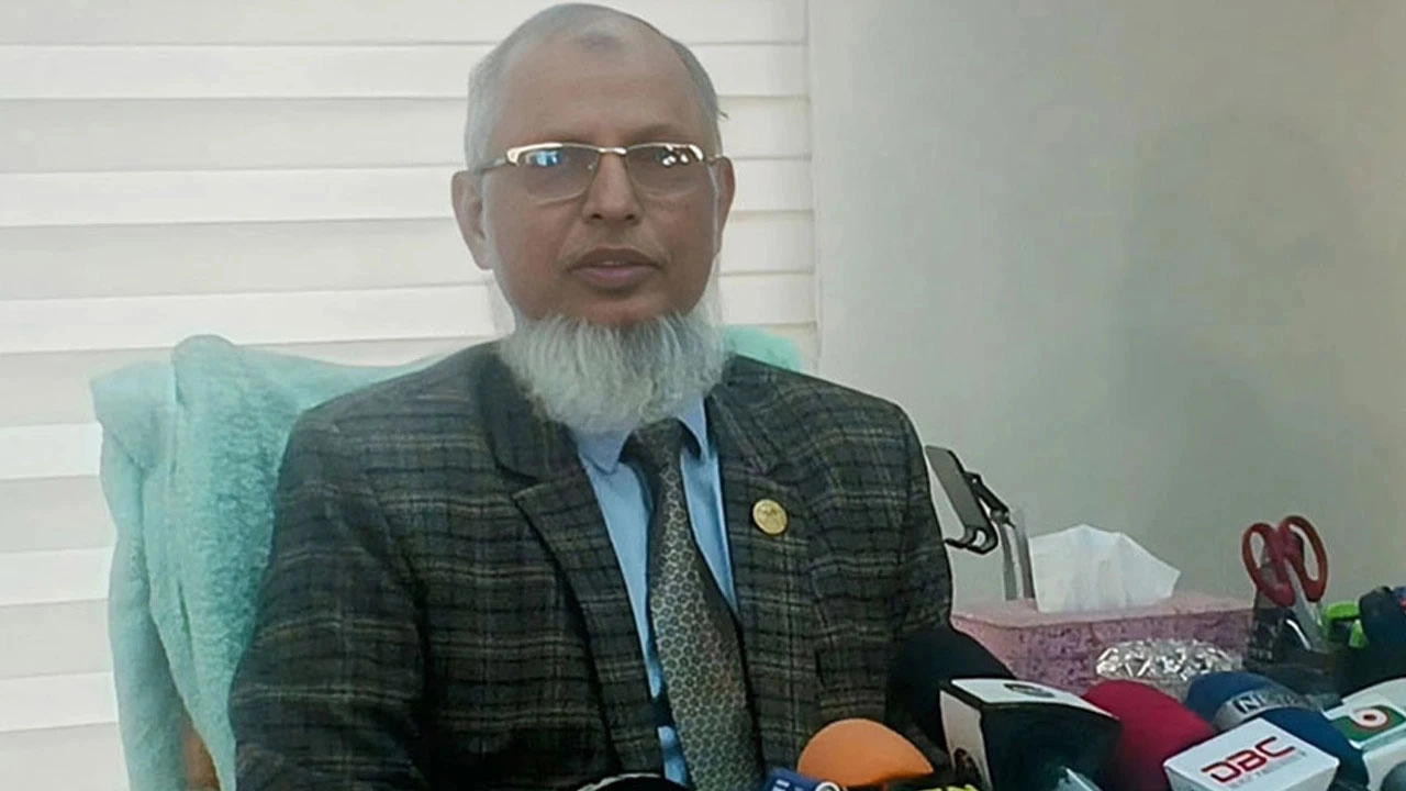 নির্বাচন কমিশনার মো. আনোয়ারুল ইসলাম।