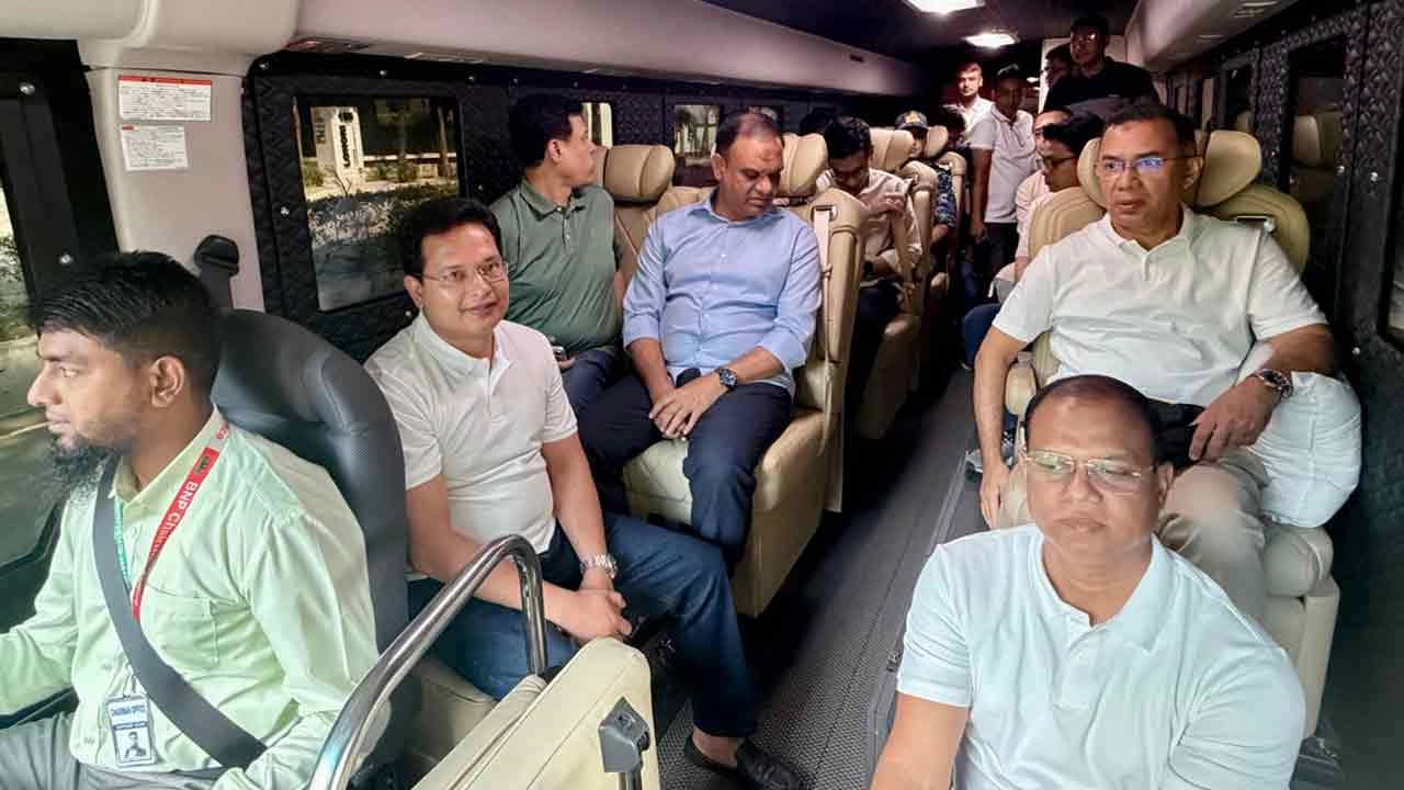 চাঁদপুরের উদ্দেশে রওনা হয়েছেন প্রধানমন্ত্রী তারেক রহমান