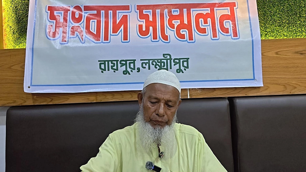 বিএনপি নেতার বিরুদ্ধে বিভিন্ন অভিযোগ তুলে সংবাদ সম্মেলন করেছেন আহাম্মদ উল্যা নামের এক ব্যক্তি।