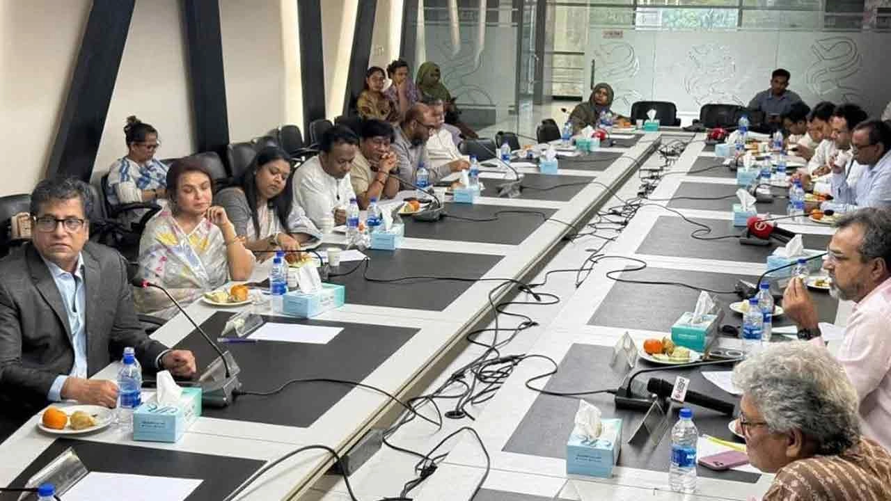 সম্প্রতি রাজধানীর দ্য ডেইলি স্টার সেন্টারে আয়োজিত ‘হাম ও স্বাস্থ্য ব্যবস্থা’ বিষয়ক একটি গোলটেবিল বৈঠক