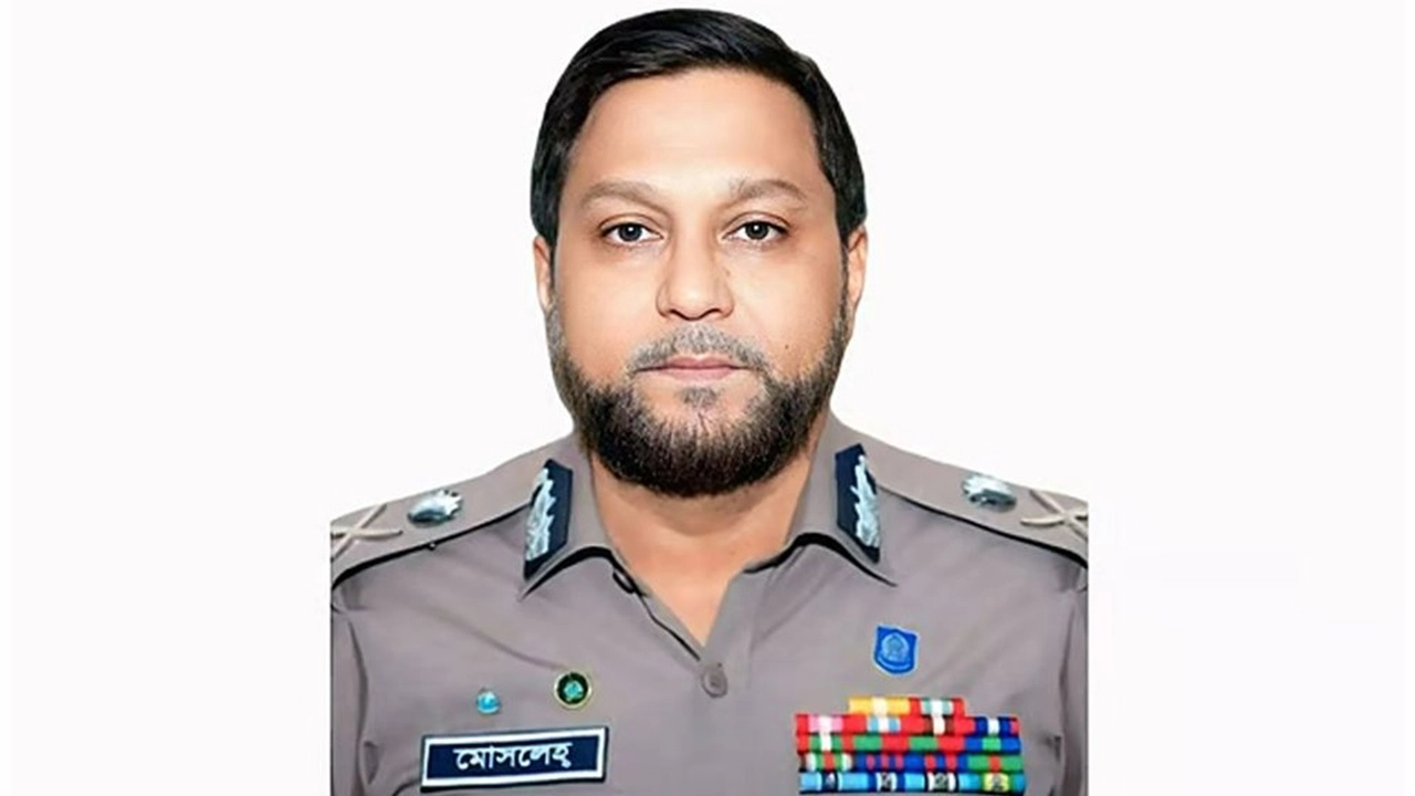 দায়িত্ব নিলেন ডিএমপির নতুন কমিশনার