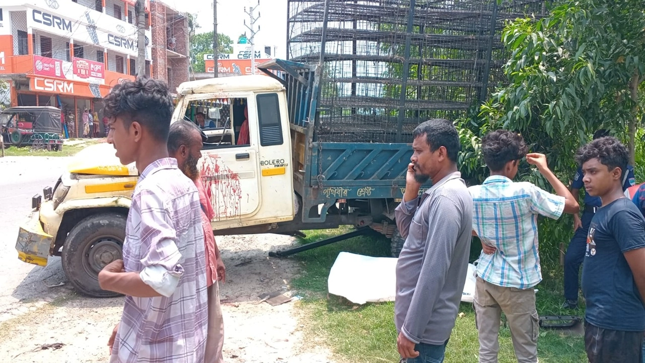 নড়াইলে সড়ক দুর্ঘটনায় নিহত-১, আহত ৪